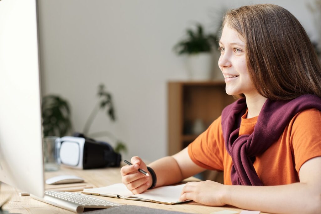 Boost Your Child’s Self-belief: Promoting a Growth Mindset Boost Your Child’s Self-belief: Promoting a Growth Mindset